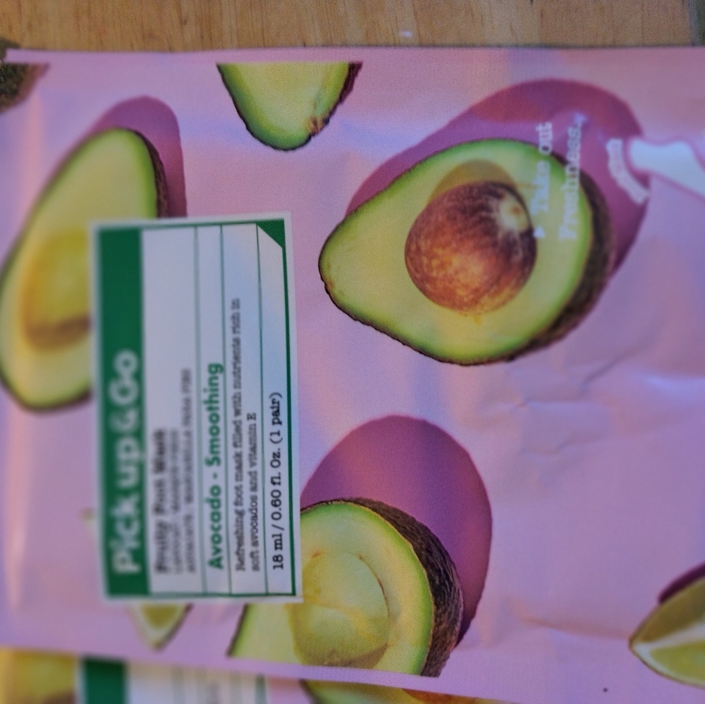 Grab n go foot mask